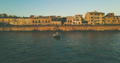 Syracuse: Boat tour with aperitif - A comfortable 2-hour cruise: how the time actually feels