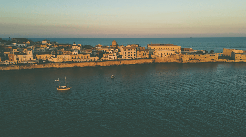Syracuse: Boat tour with aperitif - Who should book this boat tour (and who might skip it)