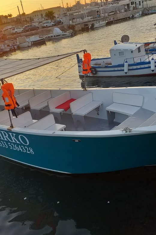 Syracuse: Boat Tour with Captain Mirko, Snorkeling & Caves - Getting on board at Riva della Posta (and finding CAPTAIN MIRKO)