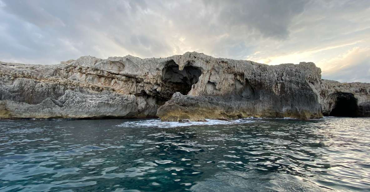 Syracuse: Boat Trip of Ortigia Island and Sea Caves - Skippers and guides: live storytelling that keeps it fun