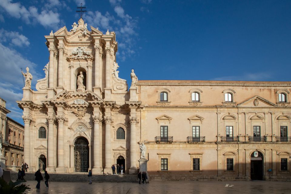 Syracuse: Highlights of Ortigia Guided Walking Tour - Starting at the Temple of Apollo: the oldest Greek temple feeling
