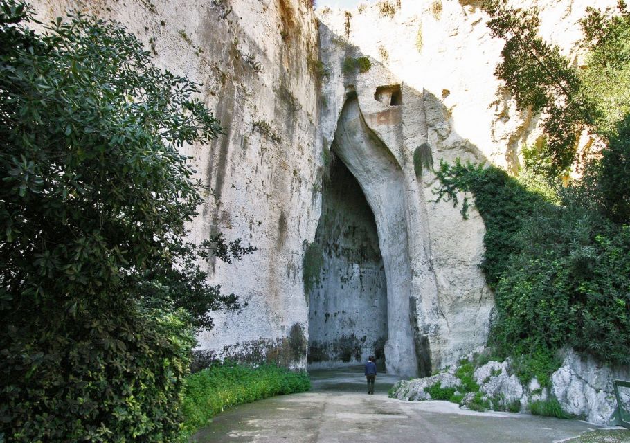 Syracuse: Neapolis Archaeological Park Small Group Tour - Photo stop at Neapolis: don’t rush this pause