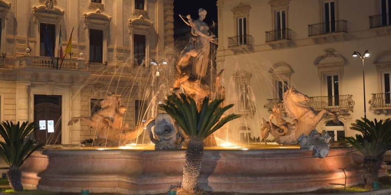 Syracuse: Ortigia and Neapolis Guided Walking Tour - Price and value: paying for time, not just entry