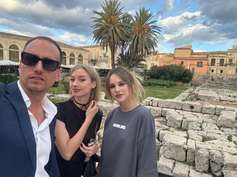 Syracuse, Ortigia and Noto: day tour with Pick-Up from Catania - Food and sweet breaks: arancino, gelato, and cannoli energy