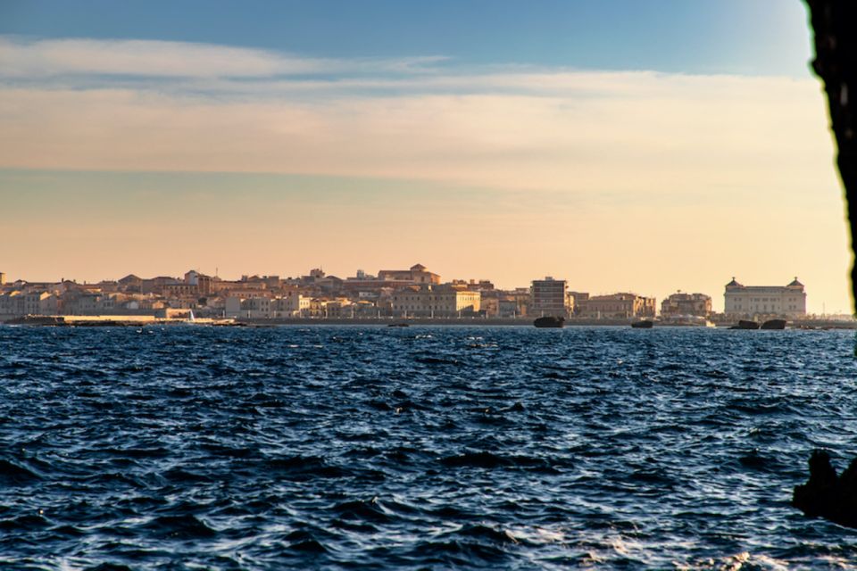 Syracuse: Ortigia Island Boat Tour with Lunch and Wine - The Coastline Cruise and Maniace Castle Views