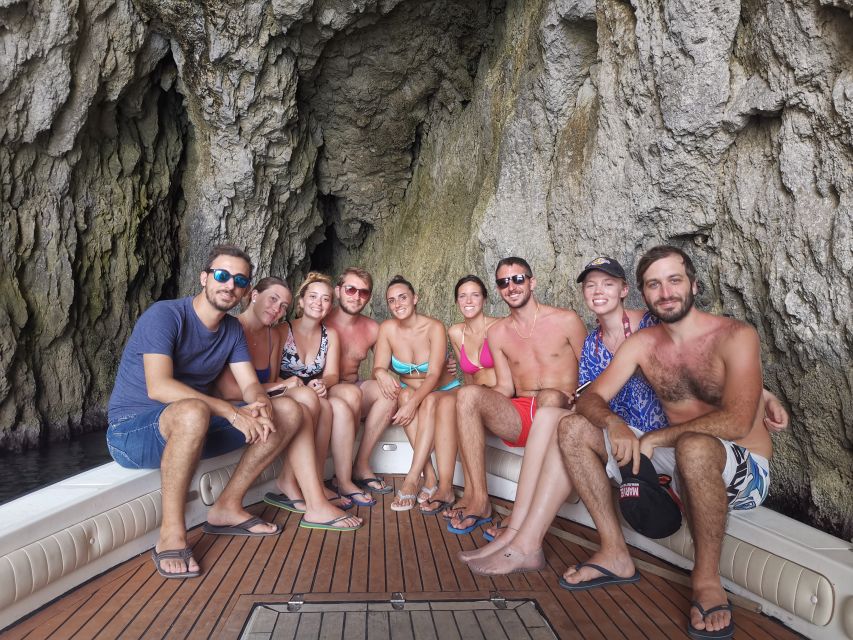 Syracuse: Ortigia Sunset Cruise with Aperitif - Capuchin Cove and the dolphin-shaped rock