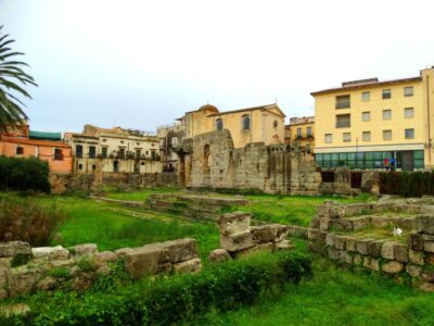 Syracuse: Ortygia & Neapolis Archaeological Park Guided Tour - Starting at Umbertino Bridge and the 580 BC Temple of Apollo