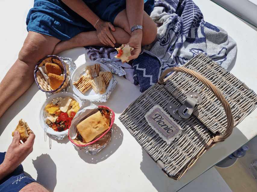 Syracuse: Picnic boat tour of Pillirina, Ortigia & sea caves - Pillirina Bay and Plemmirio: the stop that feels more protected
