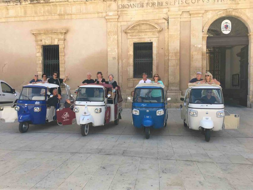 Syracuse: Private Tour of Ortygia on a Tuk Tuk - Piazza Duomo and the Cathedral choice: a classic stop, your way