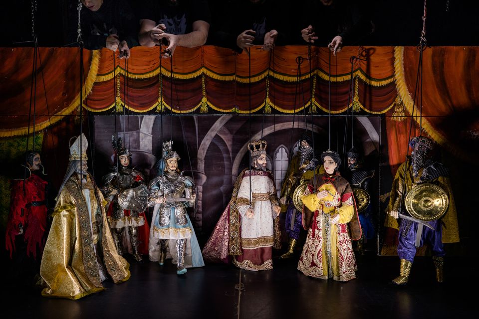 Syracuse: Sicilian Puppet Show with visit behind the scenes - Backstage Access After the Performance: Seeing the Mechanism Behind the Drama
