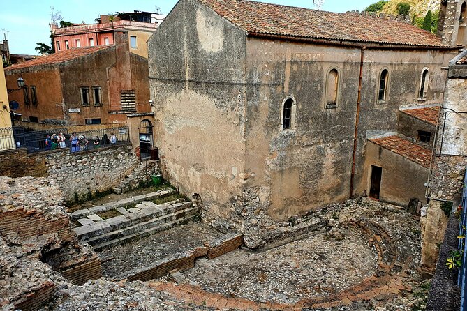 Taormina: A Self-Guided Audio Tour of Sicily’s Hilltop Town - Piazza IX Aprile: the panorama stop that changes your perspective