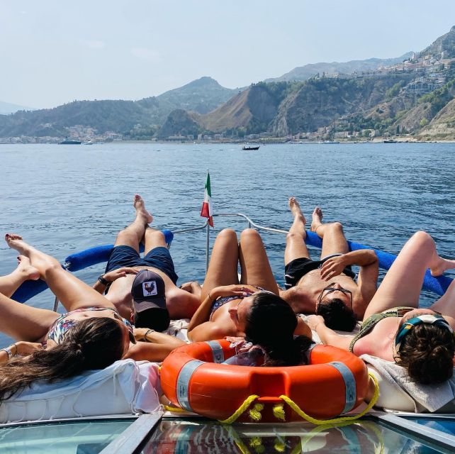 Taormina and Giardini Naxos 3/5/7 hours by PRIVATE BOAT - Aperitif and captain’s refreshments: the relaxed Sicily moment