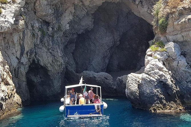 Taormina and Isola Bella Day Tour with Boat Trip from Messina - What to Expect on the Ground: Meals, Time for Photos, and Shopping Limits
