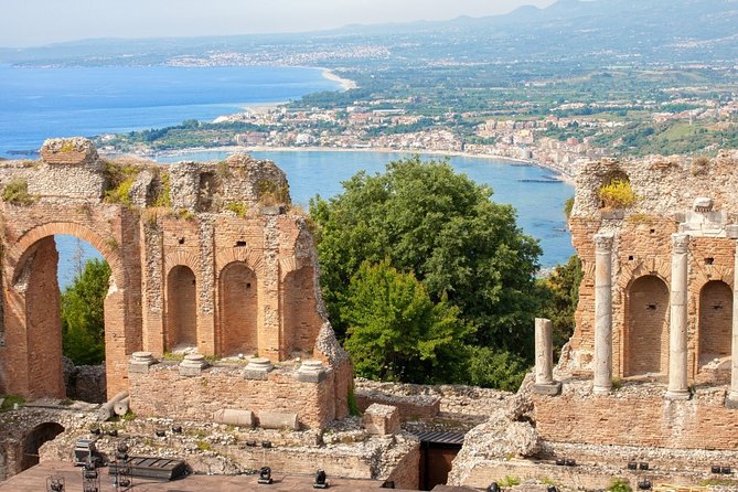 Taormina and Seaside - Quick Highlights That Matter Before You Go