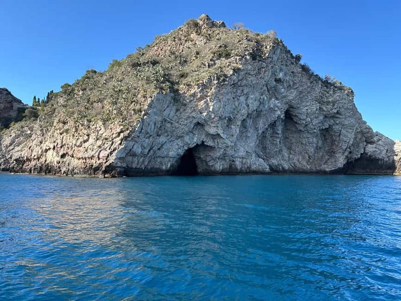 Taormina: Boat Tour with Sicilian Wine Tasting - Practical tips so your day runs smoothly