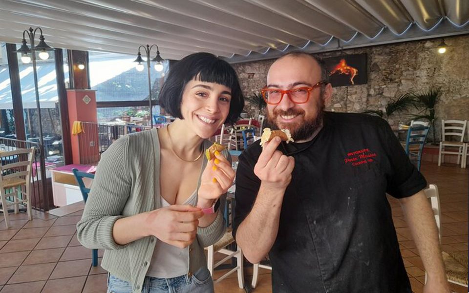 Taormina: Cannolo Cooking Class with Completion Certificate - What’s included with your cannolo cooking class (and what to plan for)