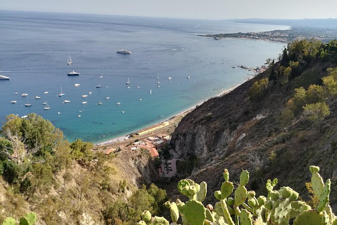 Taormina & Castelmola With Lunch - The Messina backstory stops: quick context before the climb