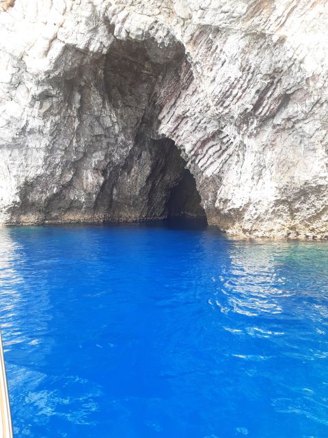 Taormina Coast : Classic Tour with aperitif - Sailing the Taormina Coast from Giardini Naxos (La Sirena)