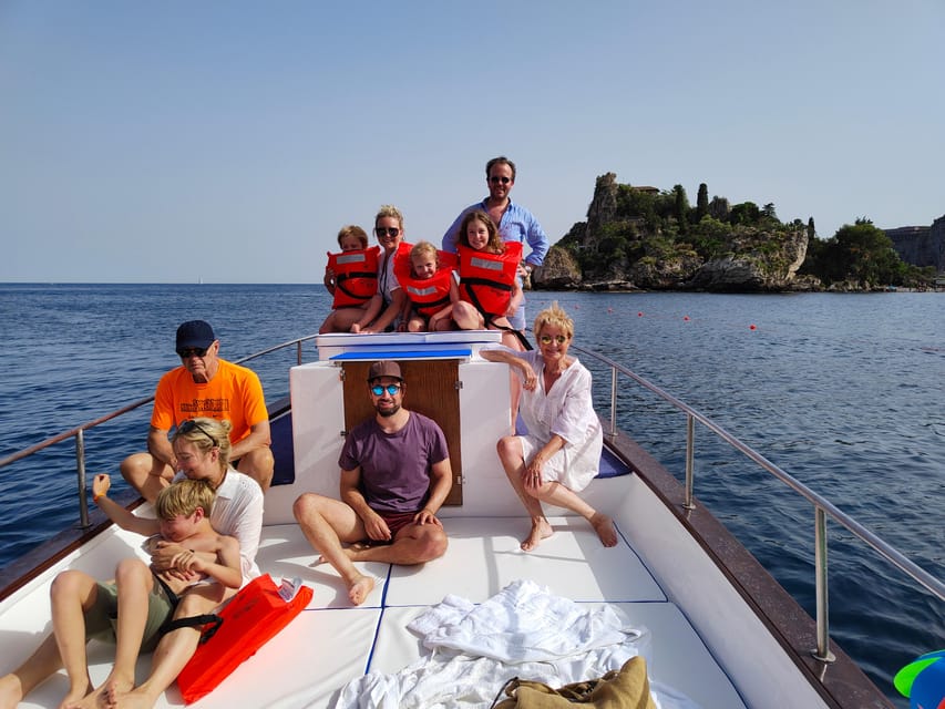 Taormina: Coastline Boat Tour with Aperitif and Snorkeling - Cruising the Taormina–Giardini Naxos coastline with photo stops that actually help