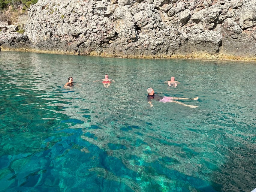 Taormina: Coastline Boat Tour with Aperitif and Snorkeling - Snorkeling comfort and sea-safety rules you should actually follow
