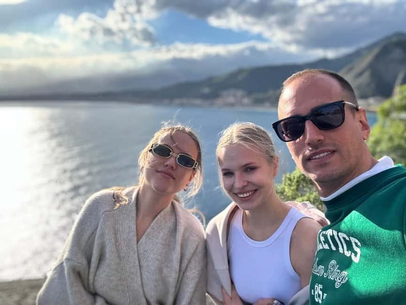 Taormina: exclusive tour with food, drinks, and sunset, pick-up from Catania - Granita, brioche, cannoli, and a drink: why the food plan feels intentional