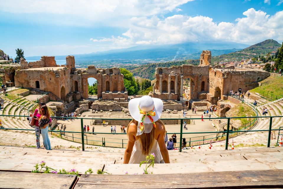 Taormina: Historical Highlights Private Guided Walking Tour - What you’ll see: Taormina’s elegant center and the Ancient Theatre