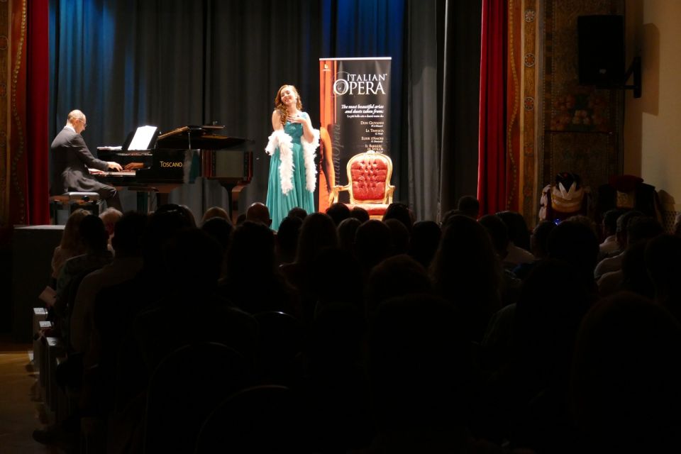Taormina: Opera Performance in the Nazarena Theater - The 90-Minute Flow: How the Evening Unfolds
