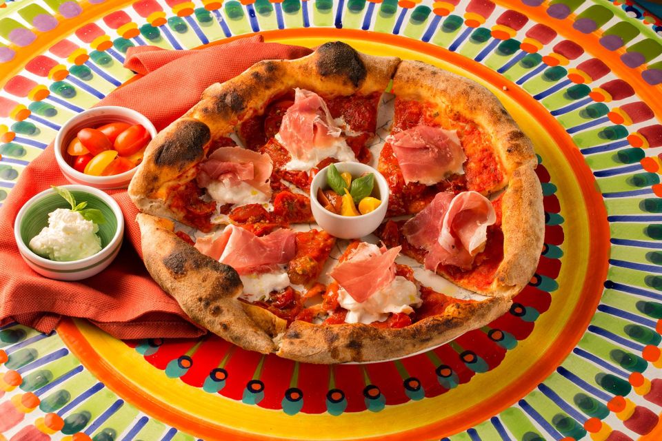 Taormina Pizza making class - Kneading and baking like a pizzaiolo: the pizza making session