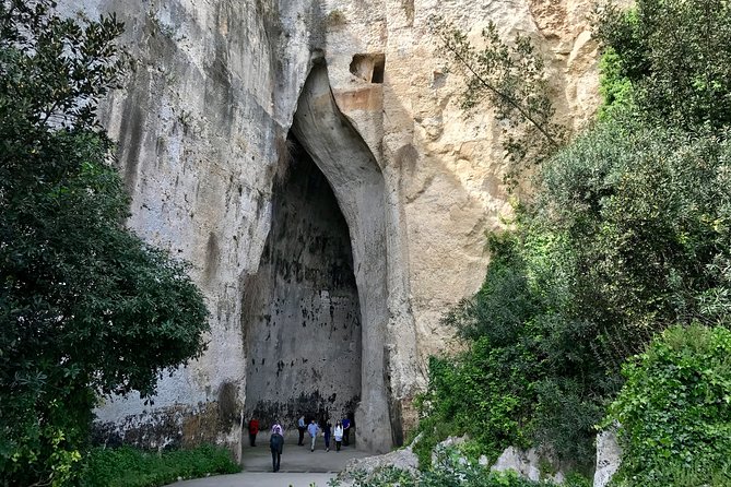 Taormina PRIVATE EAST COAST EXCURSIONS 2 Exclusive Days with Guide Driver - Private Mercedes and an English-speaking guide: why this setup works