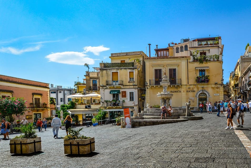 Taormina Private Tour: Discover Hidden Treasures and Dreamscapes - Duomo Square and Duomo di Taormina: The landmark that closes the loop
