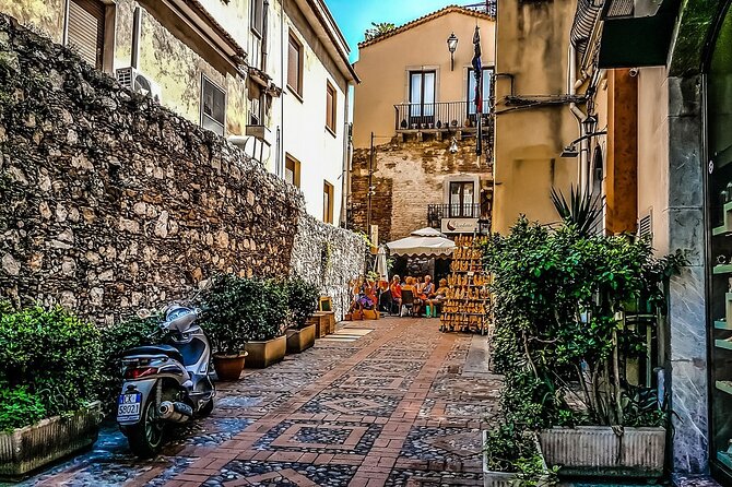 Taormina Private Walking Tour: Explore Top Sights & Hidden Gems - Teatro Antico di Taormina: Greek Theater, Still in Use