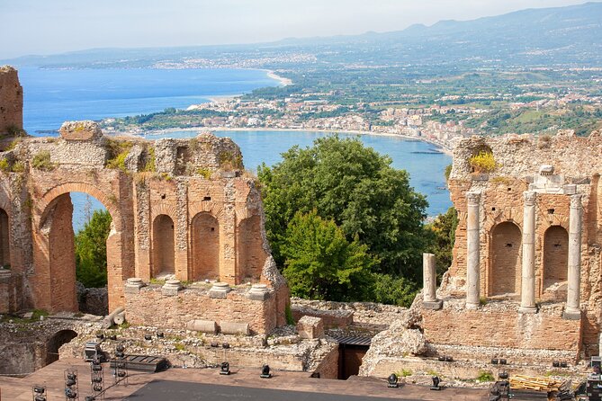 Taormina Top Sights Private & Personalized Guided Walking Tour - Walking the Greek and Roman ruins without getting lost