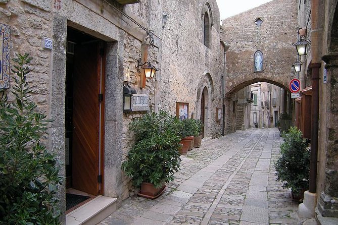 The best of the West Segesta, Erice, Trapani Saline, Full-Day Tour from Palermo - The Lunch and Shopping Reality: Plan for Breaks, Not Meals Included