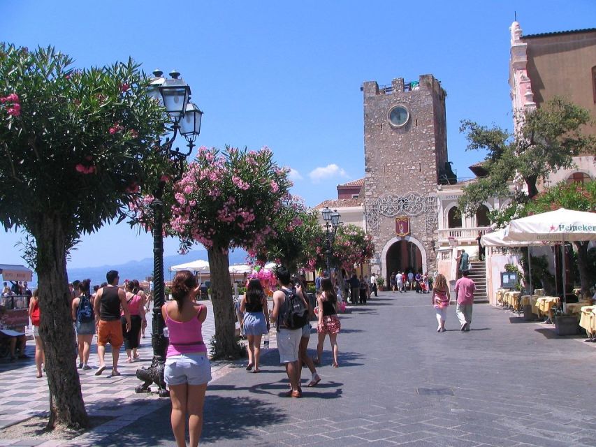 Tour da Messina a Taormina, Castelmola, Isola Bella - Castelmola: the quieter lookout with castle history
