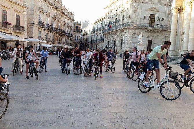 Tour in bike history Island Ortigia and archeological park Neapolis - Bikes in the real world: e-bike, city bike, or mountain bike