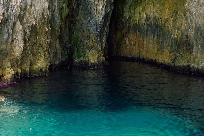 Tour of Ortigia and sea caves by boat in Syracuse - Getting There Fast: Riva Forte Gallo and a Small-Group Cruise