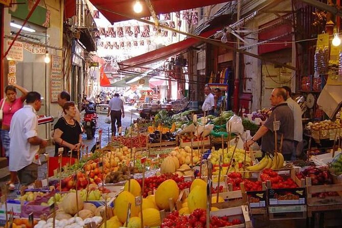 TOUR PALERMO ARABA "A dip in the historical markets and Street Food" - Ballarò market stop: the inside view of Palermo’s everyday life
