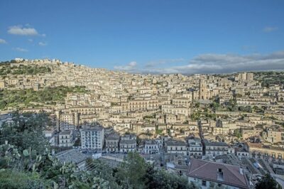 Tour Ragusa Ibla, Modica and Noto, from Syracuse - Ragusa Ibla: Baroque Streets With a Straightforward Plan