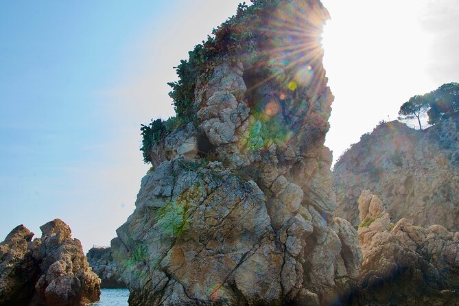 Tour to Baia di Taormina, Isola Bella and Naxos - Who this boat tour is best for