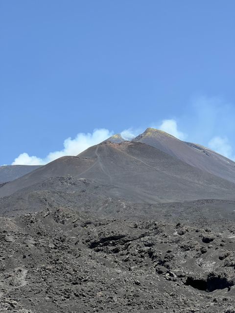 Trekking at 3000 meters on Etna - Riding up: 1900 to 2500 meters by Etna cable car