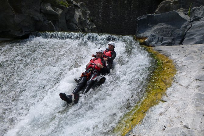TuffAlcantara - dives, slides and lots of fun in the Alcantara river - Le Gole dell’Alcantara: pools, cliffs, slides, and waterfalls in one circuit