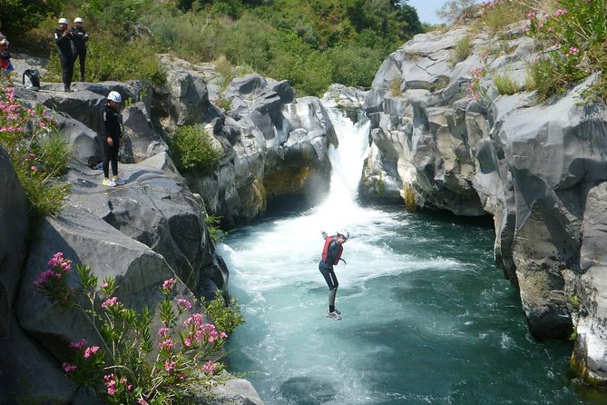 TuffAlcantara - dives, slides and lots of fun in the Alcantara river - Gear and what to bring for a fast change into adventure