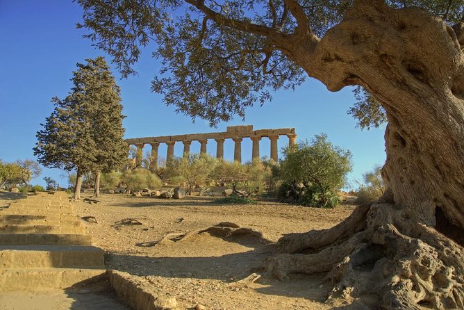 Valley of the Temples and Villa Romana del Casale Day Trip from Taormina - Temple Terrain and Timing: Heat, Crowds, and Queue Reality