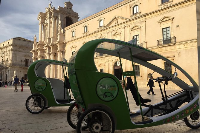 Velobike tour ecologico guidato con soste per visitare i monument - The Duomo Visit Segment: Short Stop, Ticket Not Included