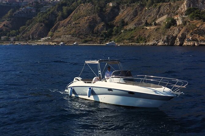 Visit of the bay of Taormina with private boat - Cave of the Day and Cave of Love: quick, scenic passes