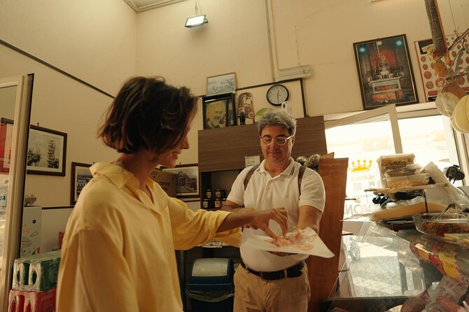 Visit of the Ortigia market and cooking class of typical dishes - Lunch and tasting: what you can expect to sit down to