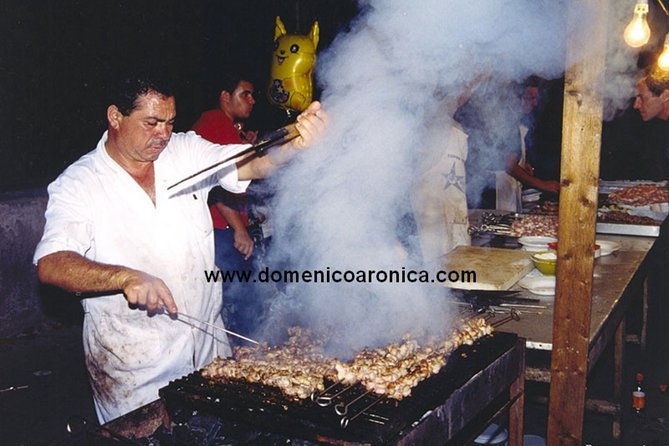 Walking Tour and street food Tour Palermo / History and Food - The guide and group size: why small matters on tight streets