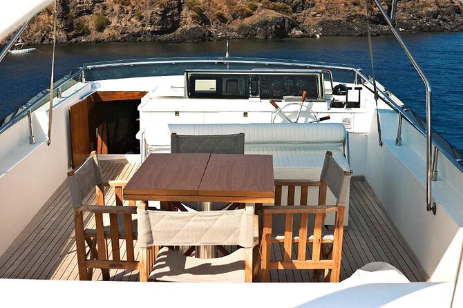 Yacht excursion Shalimar IV - Stop 1: First Snorkel at Cala Rossa and the Favignana–Levanzo Cove Circuit